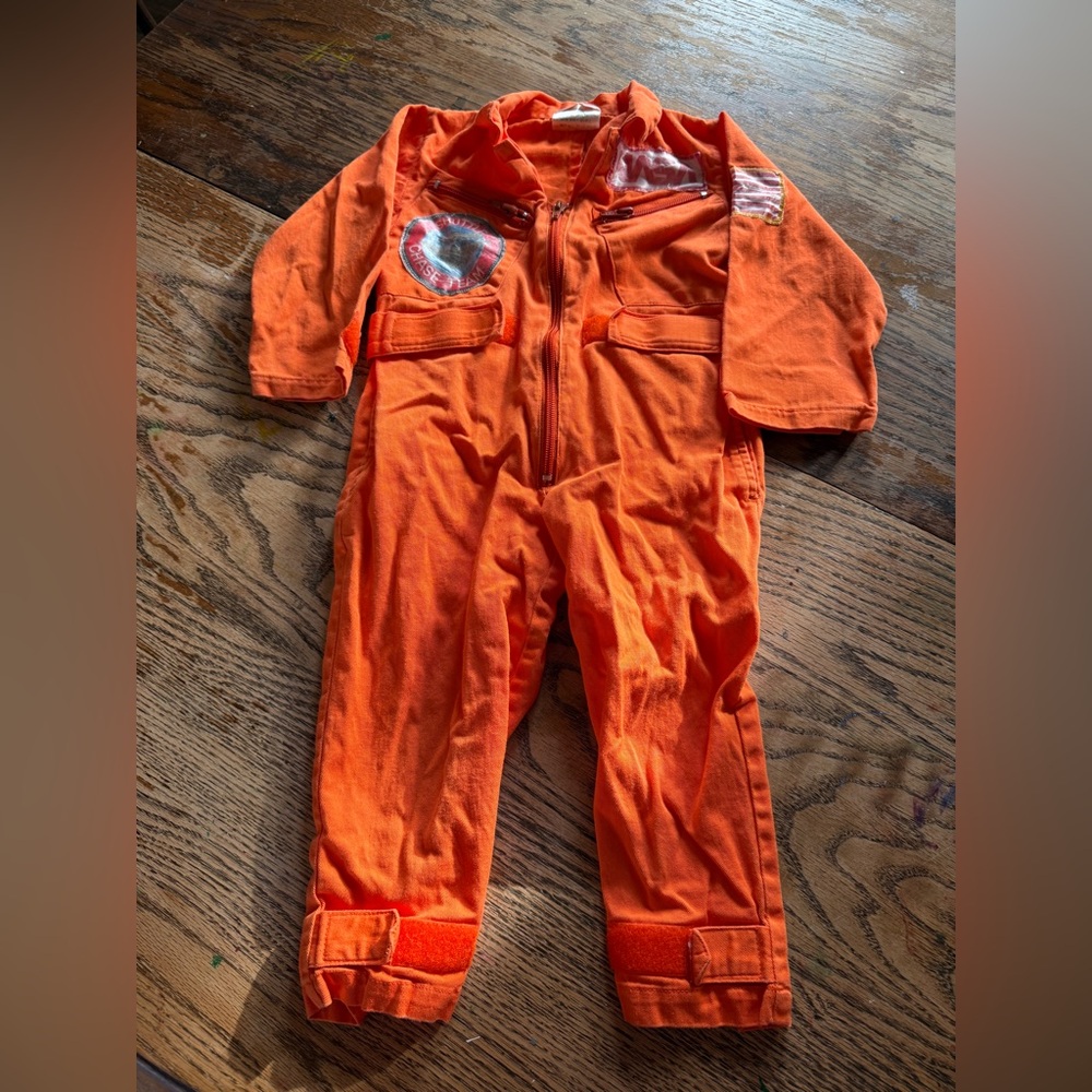 2T NASA Costume